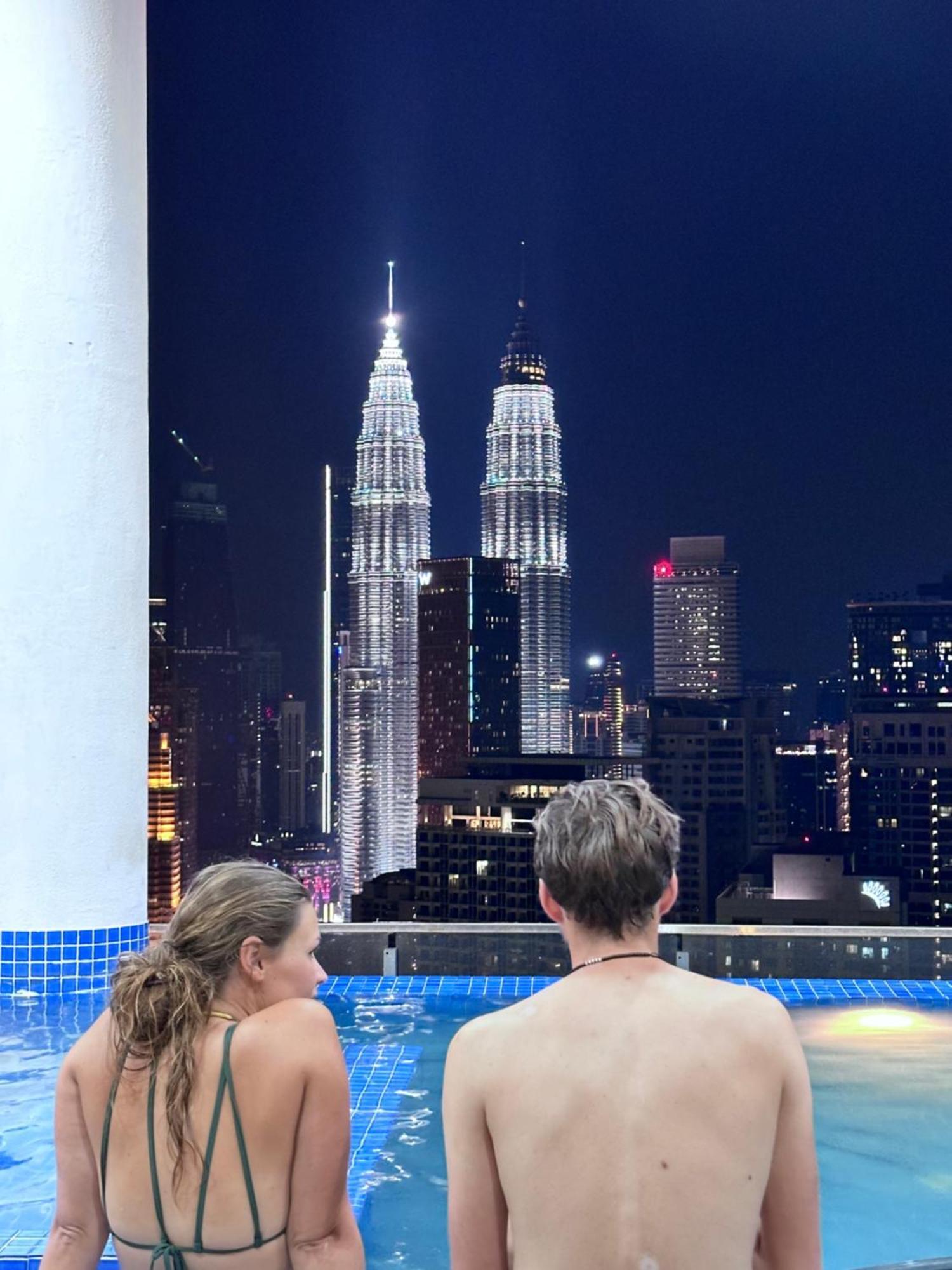 クアラルンプールThe Luxe Infinitum Klcc By Saharaアパートメント エクステリア 写真