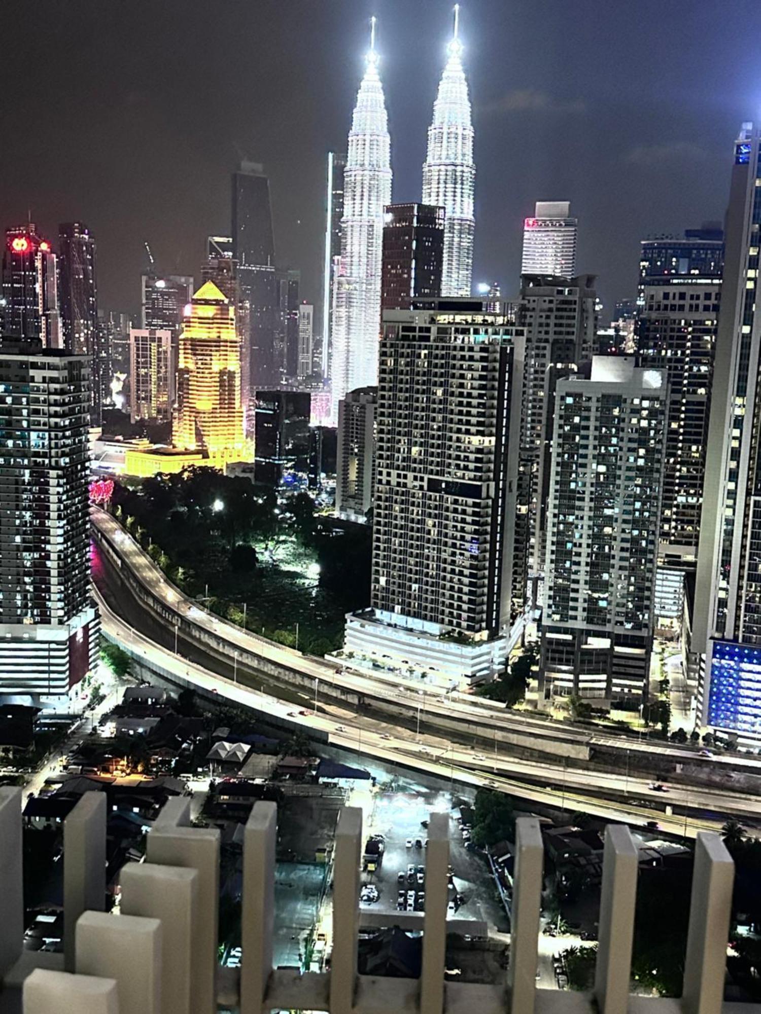 クアラルンプールThe Luxe Infinitum Klcc By Saharaアパートメント エクステリア 写真